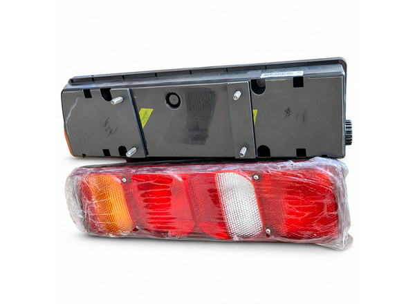 YZ952581500001 / YZ952581500002 / YZ952581500002 Tail Light for HOWO